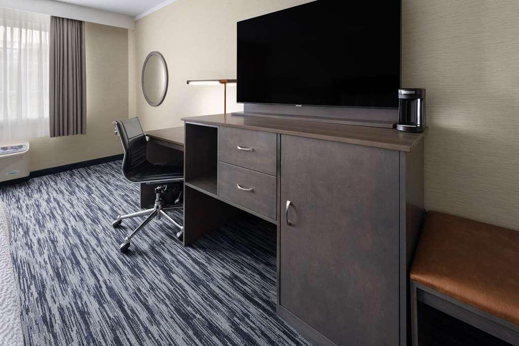 Hotel Tq Penn Harris Harrisburg *